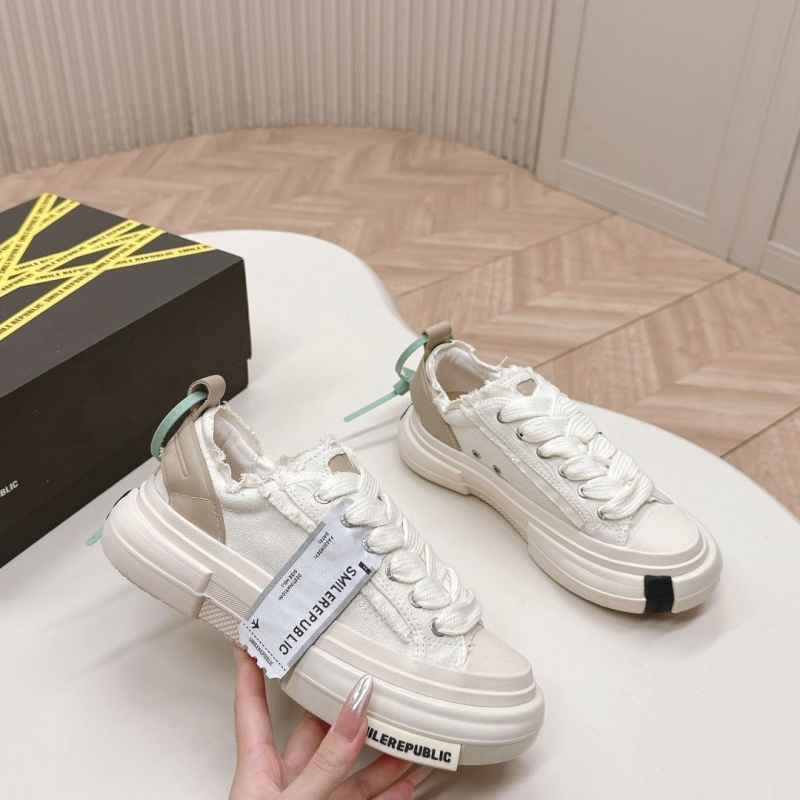 Smilerepublic Canvas Shoes